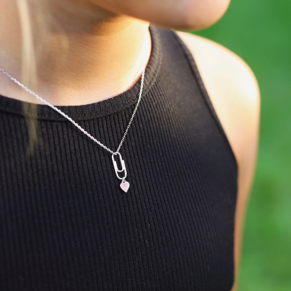 Ланцюжок з підвіскою у формі скріпки з сердечком